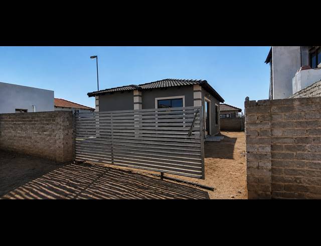 2 BEDROOM FREEHOLD FOR SALE IN VANDERBIJLPARK CE 4